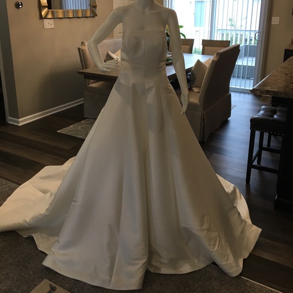 ✨Gorgeous brand new gown! - Picture 3 of 5